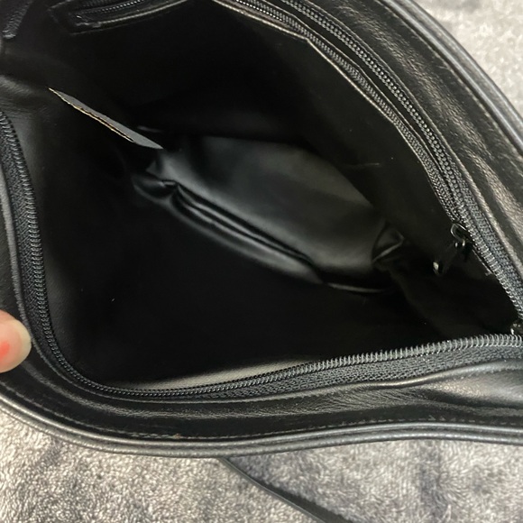 Cc Whiting Leaf Leather Black and Brown Crossbody Bag - Picture 5 of 10